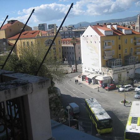 Split Central Guesthouse ภายนอก รูปภาพ