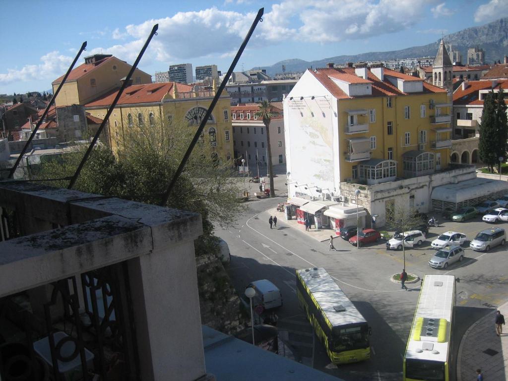 Split Central Guesthouse ภายนอก รูปภาพ